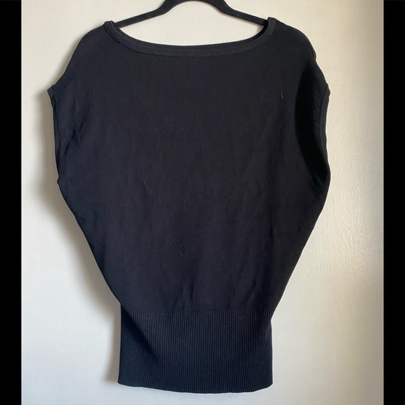 Black Ladies Top - Picture 3 of 4